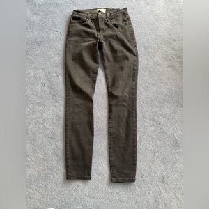 Frame Denim Women’s Skinny Jeans in Olive Brown